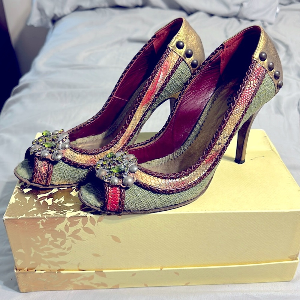Pan Tulipani hand crafted, one of a kind Italian designer shoes